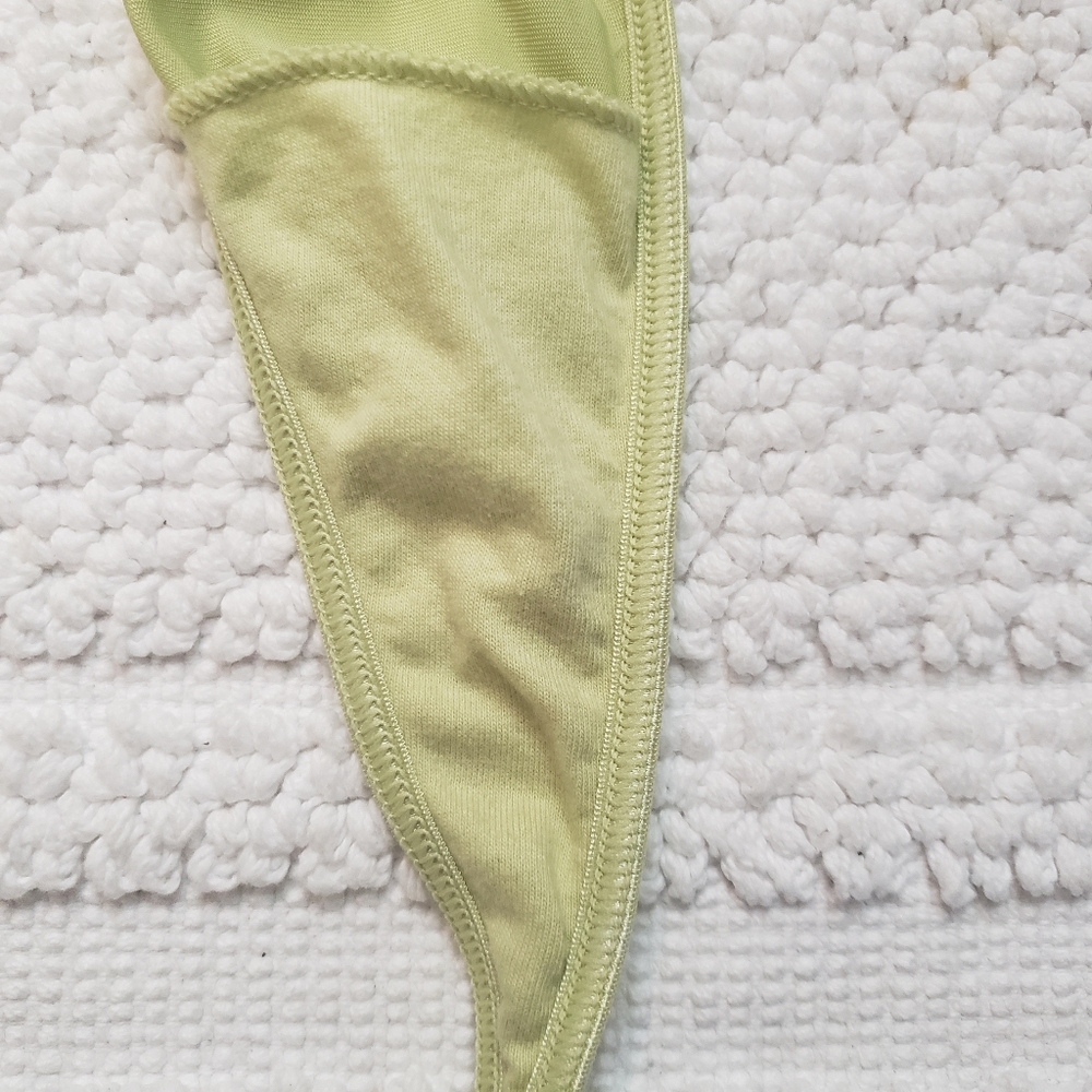 VICTORIA'S SECRET VINTAGE LIGHT GREEN THONG SIZE MEDIUM - Picture 3 of 6